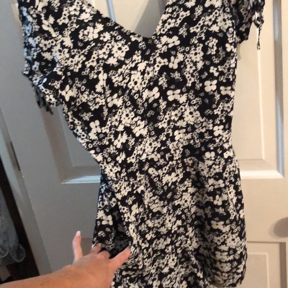 Express Romper - Picture 3 of 6